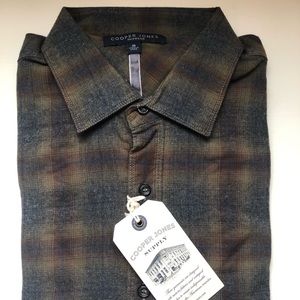 Men’s button down plaid